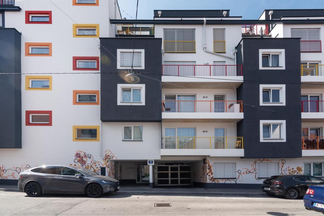 Ruhig, Hell Und Neu Mit Garage Apartmán