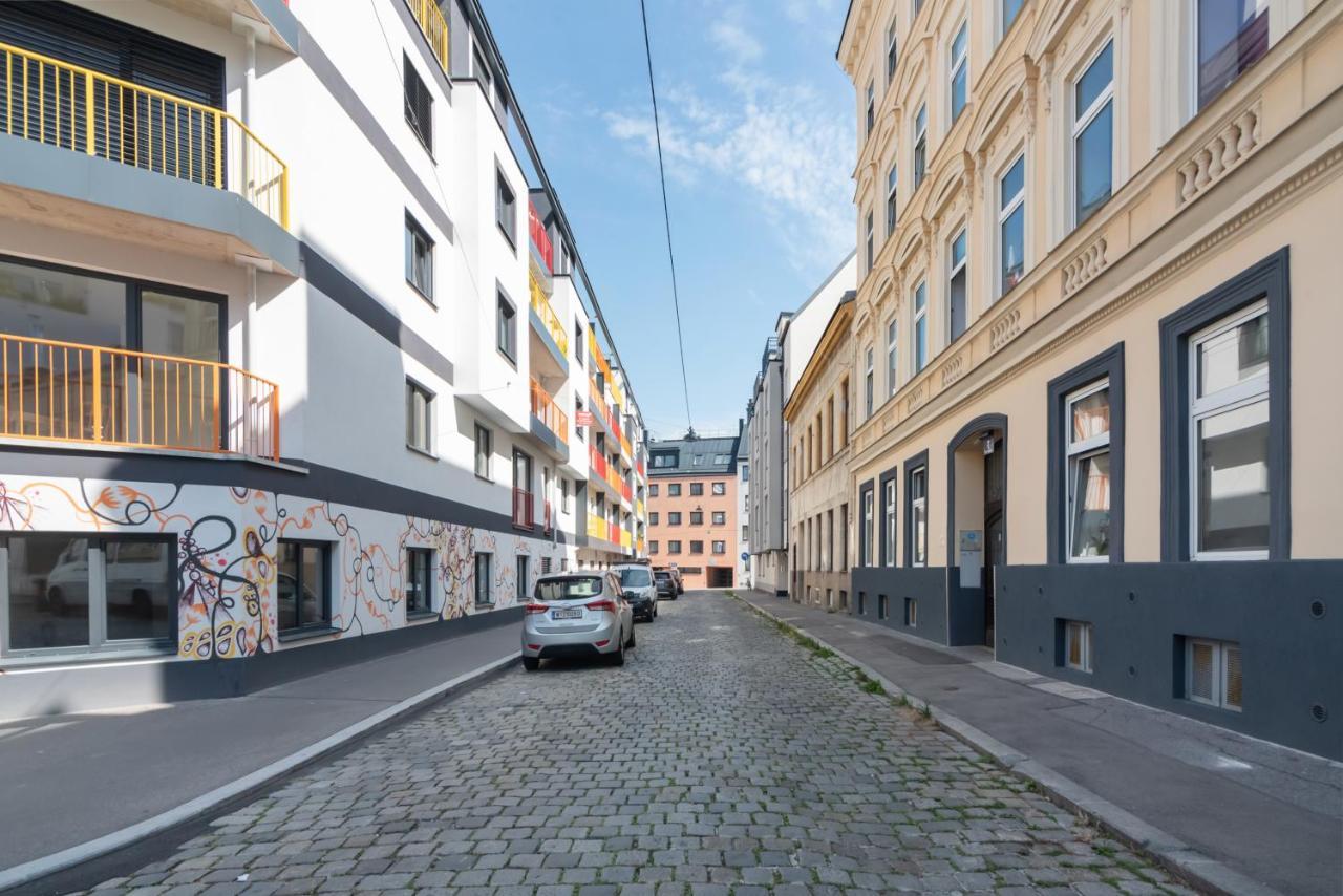 Ruhig, Hell Und Neu Mit Garage Apartmán